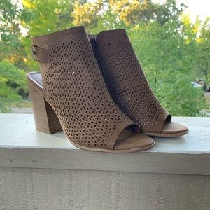 Brown, Soda Pumps • Worn Once • With Box